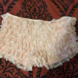 Windsor Blush Lace Ruffle Shorts